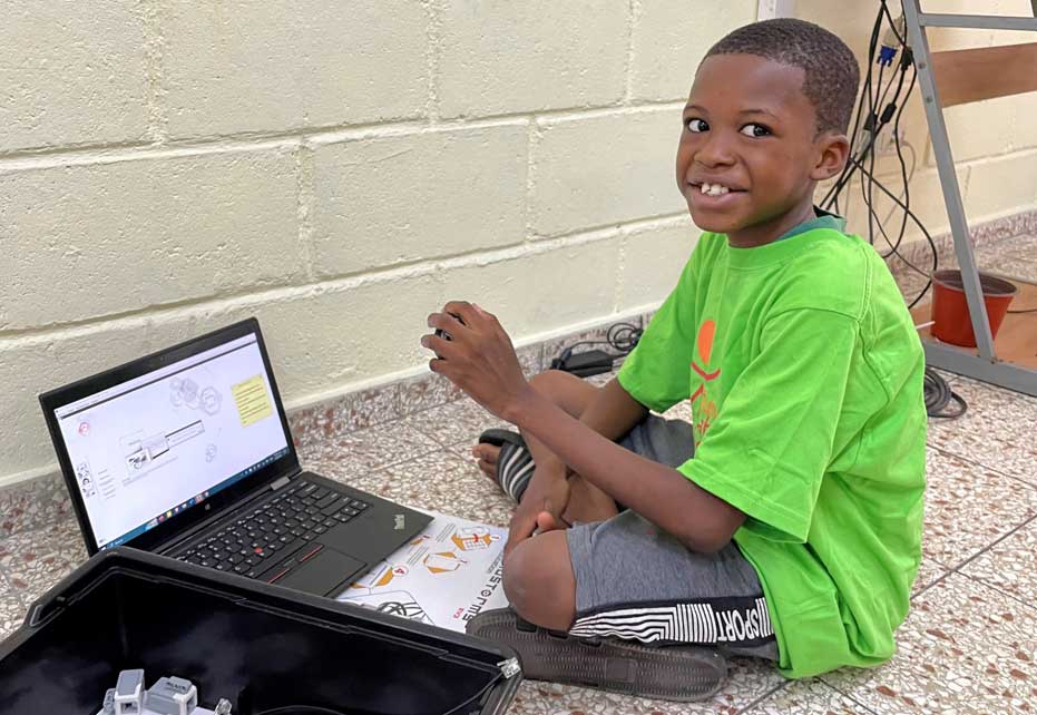 Kids learning robotics