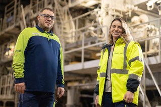 Smurfit Kappa medewerkers bij papierfabriek Facture