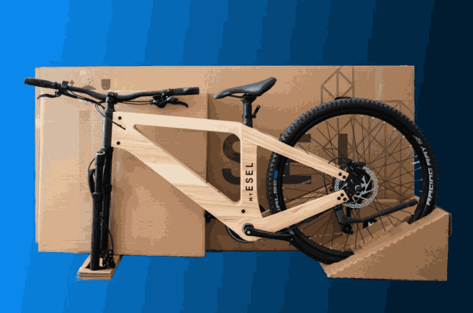 Lees hoe ons slimme ruimtebesparende ontwerp voor houten fietsen voor besparingen op de verzendkosten heeft gezorgd.