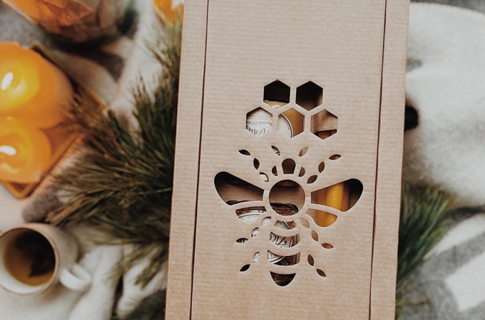 See how we helped a premium Lithuanian honey producer create a sustainable packaging solution to elevate their gift experience. 